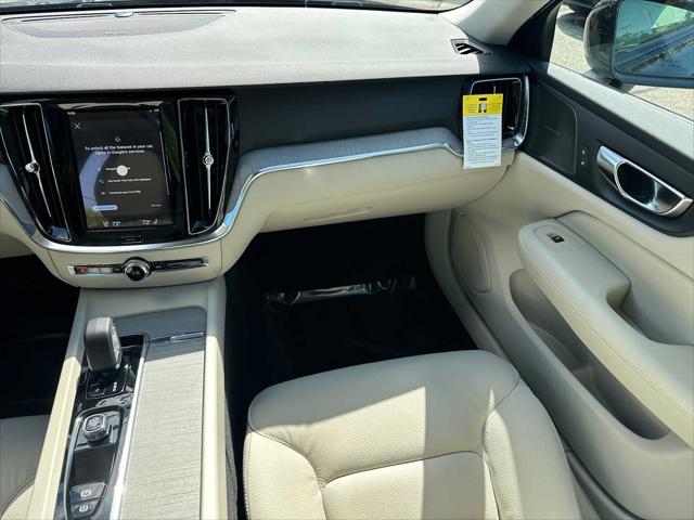 2026 Volvo V60 Cross Country Plus, B5 AWD Gas (mild hybrid)