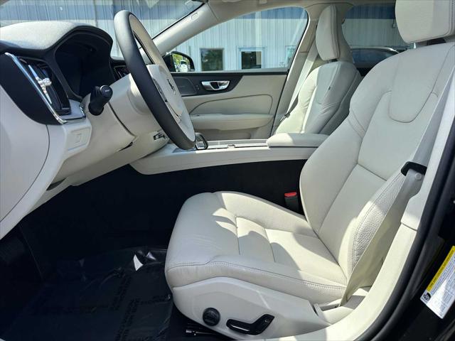 2026 Volvo V60 Cross Country Plus, B5 AWD Gas (mild hybrid)
