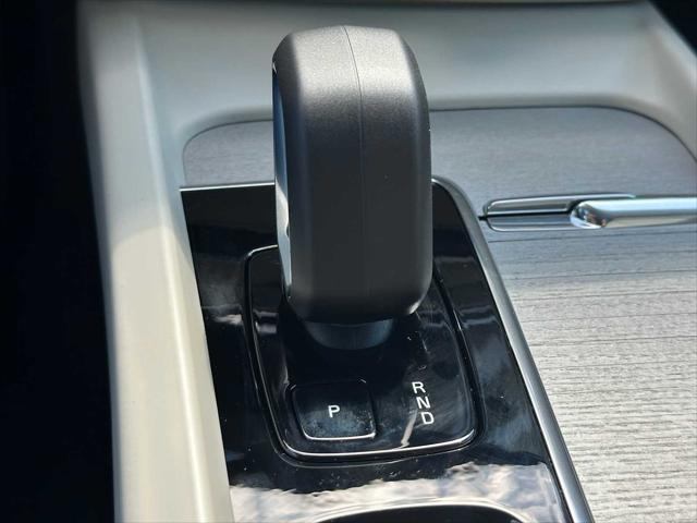 2026 Volvo V60 Cross Country Plus, B5 AWD Gas (mild hybrid)