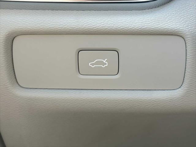 2026 Volvo V60 Cross Country Plus, B5 AWD Gas (mild hybrid)