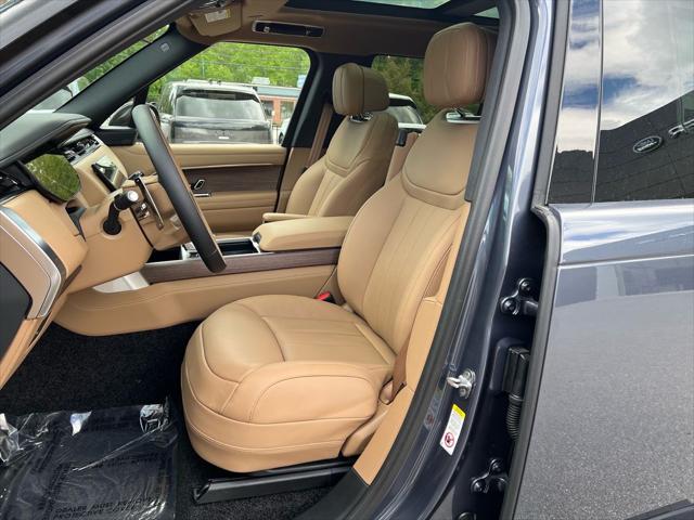2026 Land Rover Range Rover P530 SE 7 Seat