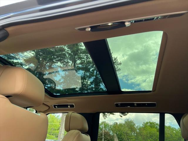 2026 Land Rover Range Rover P530 SE 7 Seat