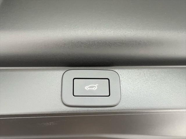 2026 Land Rover Range Rover P530 SE 7 Seat