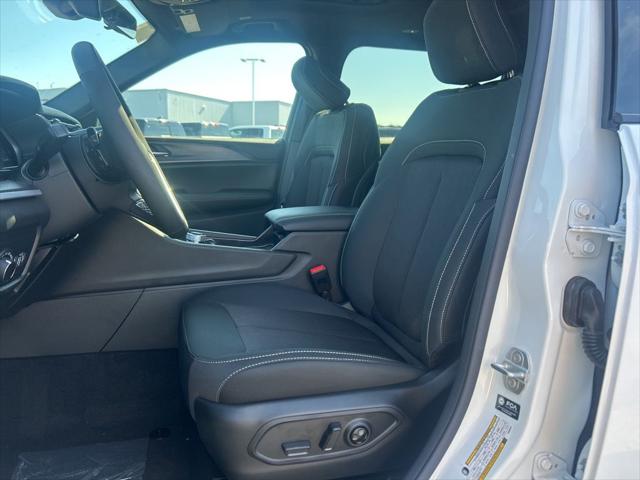 2026 Jeep Grand Cherokee L Altitude 4x4