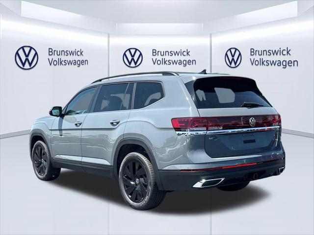 2026 Volkswagen Atlas SE with Technology