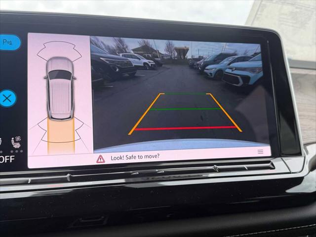 2026 Volkswagen Atlas SE with Technology