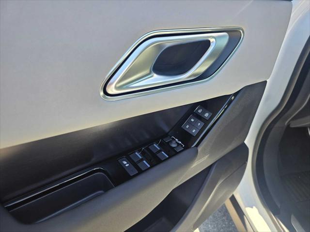 2026 Land Rover Range Rover Velar P250 Dynamic SE