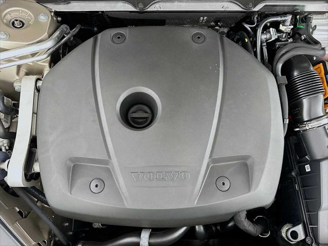 2026 Volvo XC90 Plug-In Hybrid Ultra, T8 AWD, Electric/Gasoline, Bright, 7 Seats
