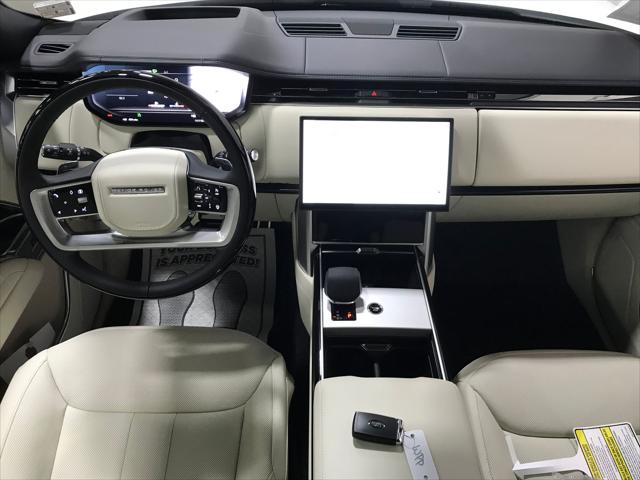 2026 Land Rover Range Rover P400 SE 7 Seat