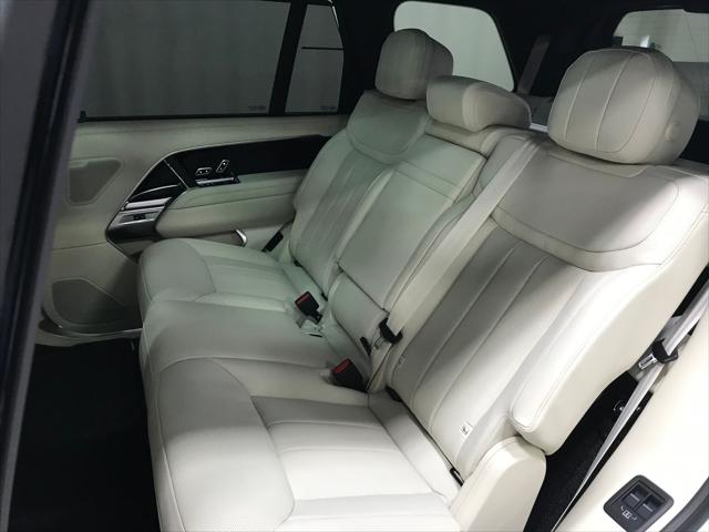 2026 Land Rover Range Rover P400 SE 7 Seat