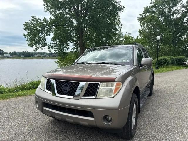 2005 Nissan Pathfinder SE for sale near Marietta, OH