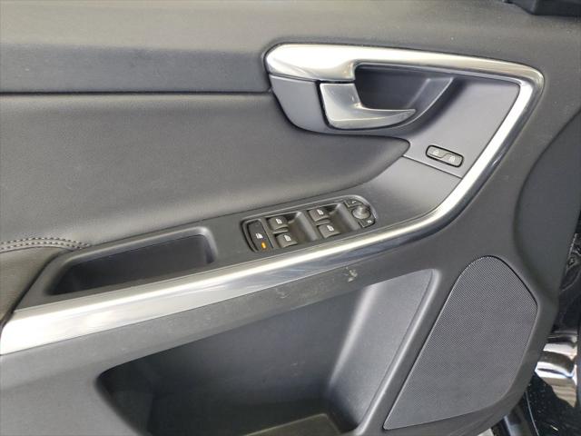 2016 Volvo XC60 T5 Drive-E Premier