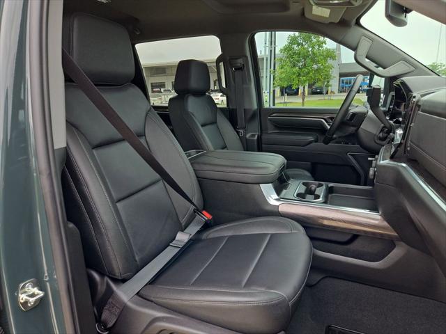 2026 Chevrolet Silverado 3500HD Crew Cab, Long Bed, LTZ Dual Rear Wheel, RWD