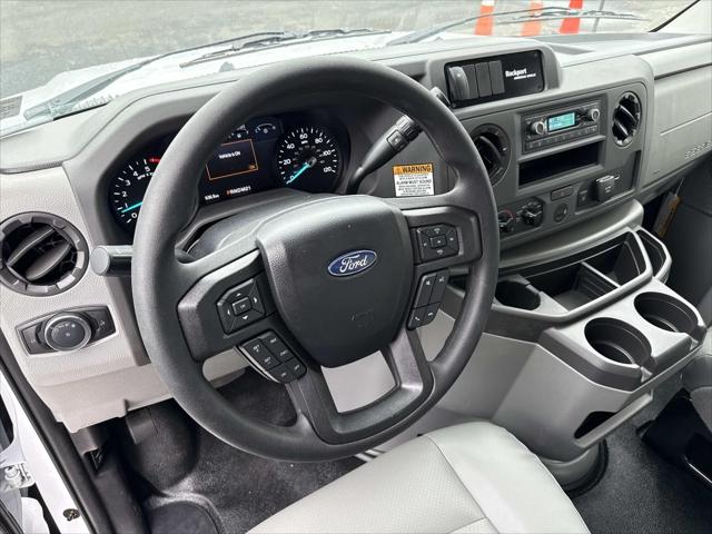 2027 Ford E-Series Cutaway Base
