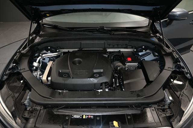 2021 Volvo XC60 T5 Momentum
