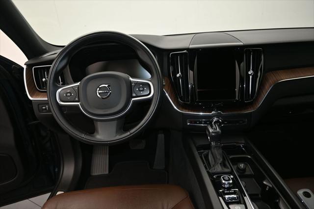 2021 Volvo XC60 T5 Momentum