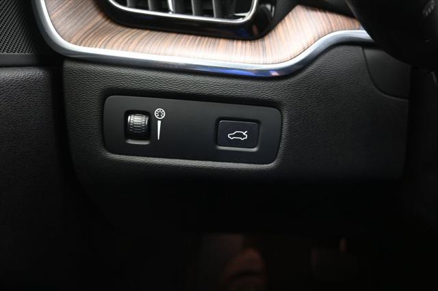 2021 Volvo XC60 T5 Momentum