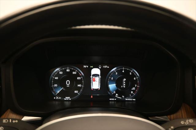 2021 Volvo XC60 T5 Momentum