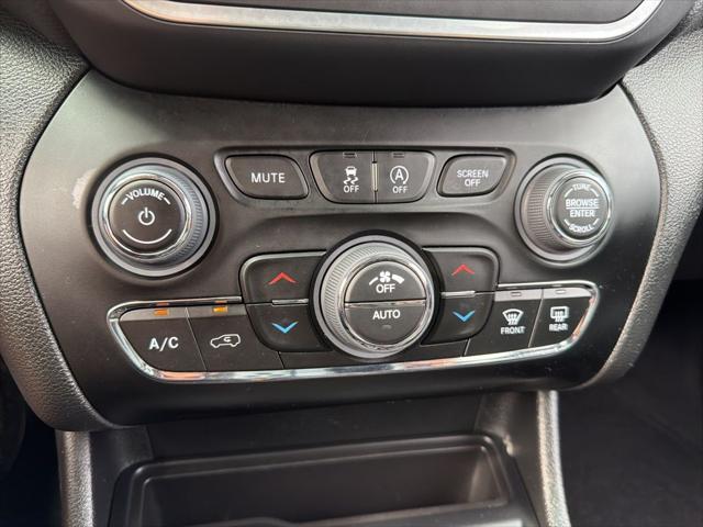 2023 Jeep Cherokee Altitude Lux 4x4