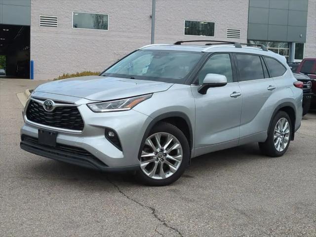 2021 Toyota Highlander Limited for sale in Waterford, MI