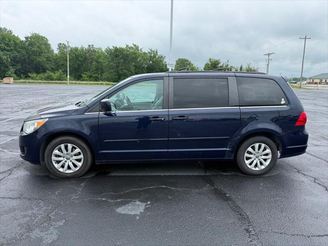 2013 Volkswagen Routan SE