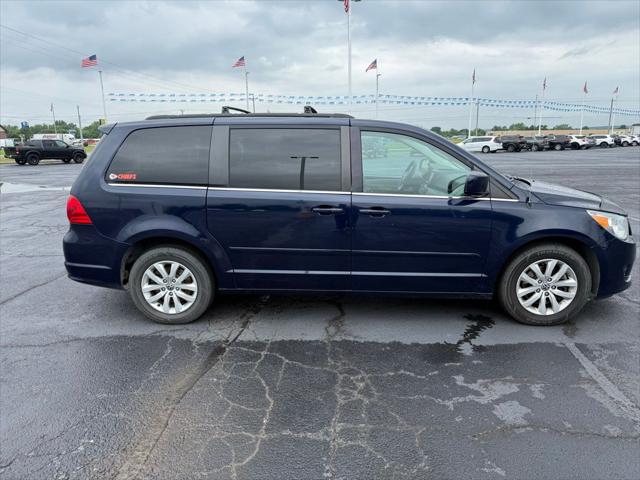 2013 Volkswagen Routan SE