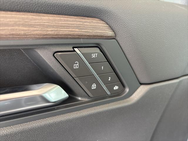2026 GMC Acadia Denali AWD