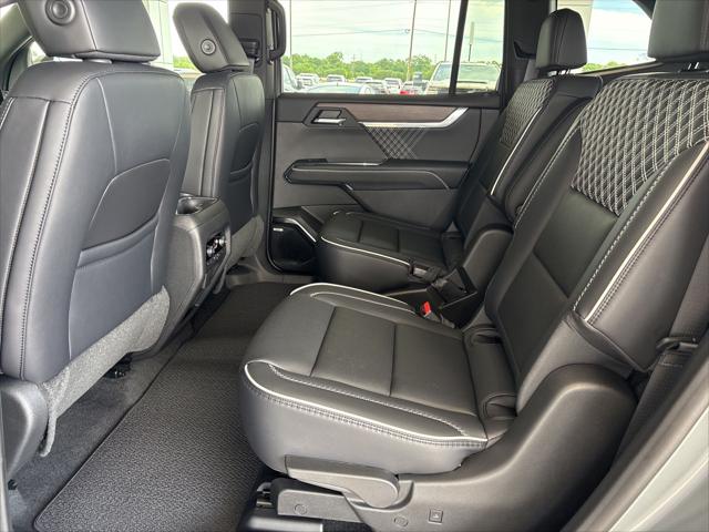 2026 GMC Acadia Denali AWD
