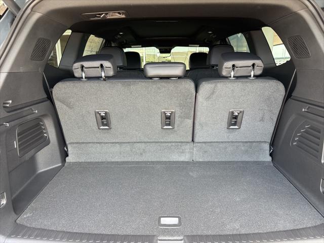 2026 GMC Acadia Denali AWD