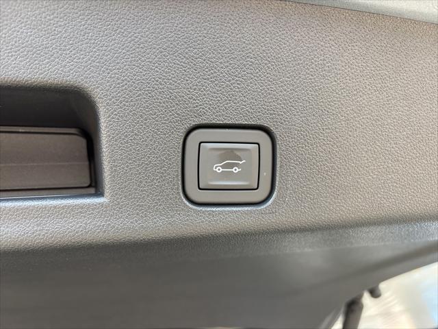 2026 GMC Acadia Denali AWD