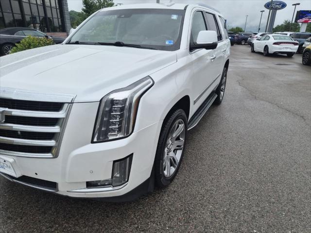2016 Cadillac Escalade Luxury Collection