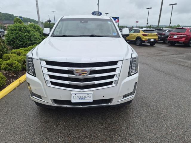 2016 Cadillac Escalade Luxury Collection