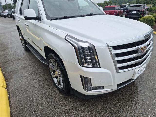 2016 Cadillac Escalade Luxury Collection