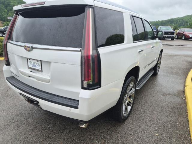 2016 Cadillac Escalade Luxury Collection