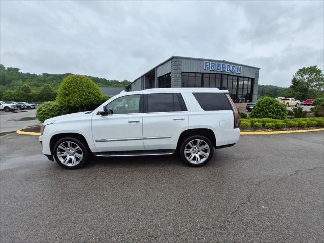 2016 Cadillac Escalade Luxury Collection