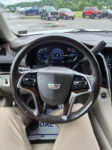 2016 Cadillac Escalade Luxury Collection