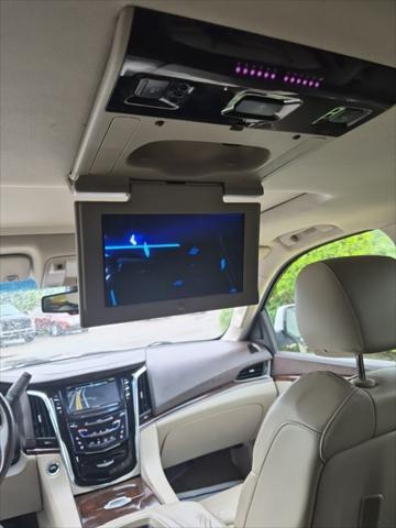 2016 Cadillac Escalade Luxury Collection