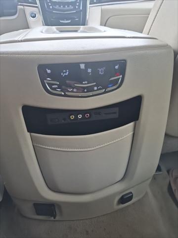 2016 Cadillac Escalade Luxury Collection