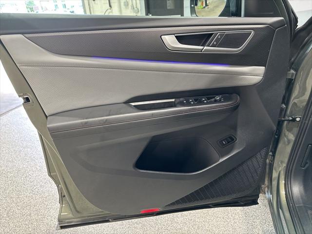 2024 Volkswagen Atlas 2.0T Peak Edition SEL