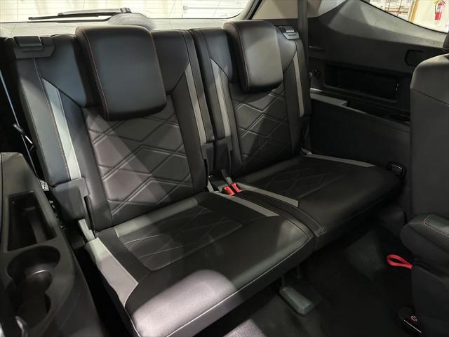 2024 Volkswagen Atlas 2.0T Peak Edition SEL