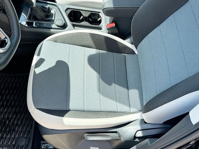 2025 Volkswagen Taos 1.5T S