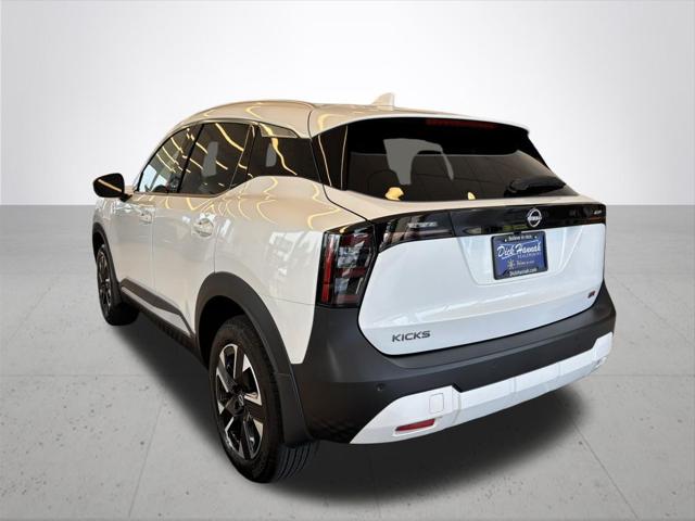 2025 Nissan Kicks SR FWD