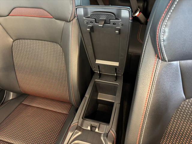 2025 Nissan Kicks SR FWD