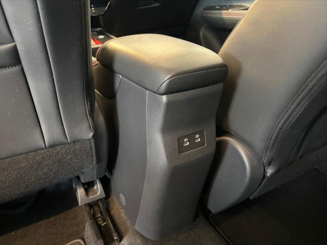 2025 Nissan Kicks SR FWD