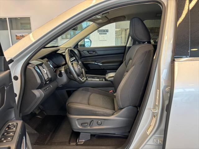 2023 Nissan Pathfinder SV 4WD