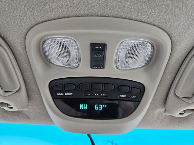 2000 Chrysler 300M Base