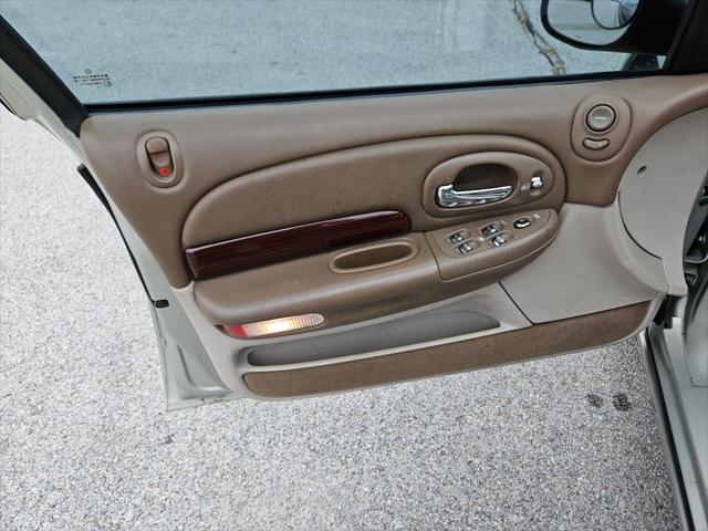 2000 Chrysler 300M Base
