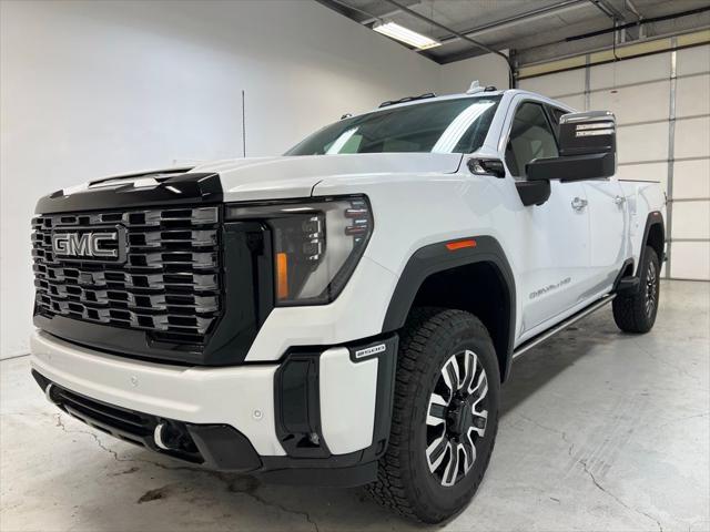 2026 GMC Sierra 2500HD Crew Cab, Standard Bed, Denali Ultimate, 4WD