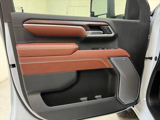 2026 GMC Sierra 2500HD Crew Cab, Standard Bed, Denali Ultimate, 4WD