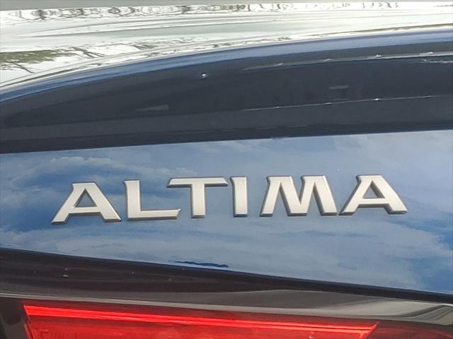 2023 Nissan Altima SR VC-Turbo FWD